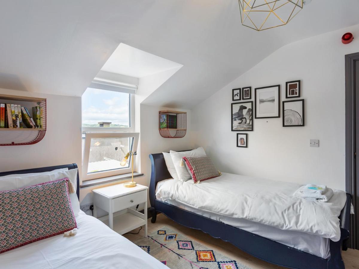 Macs Townhouse Dungarvan Dungarvan  Dış mekan fotoğraf